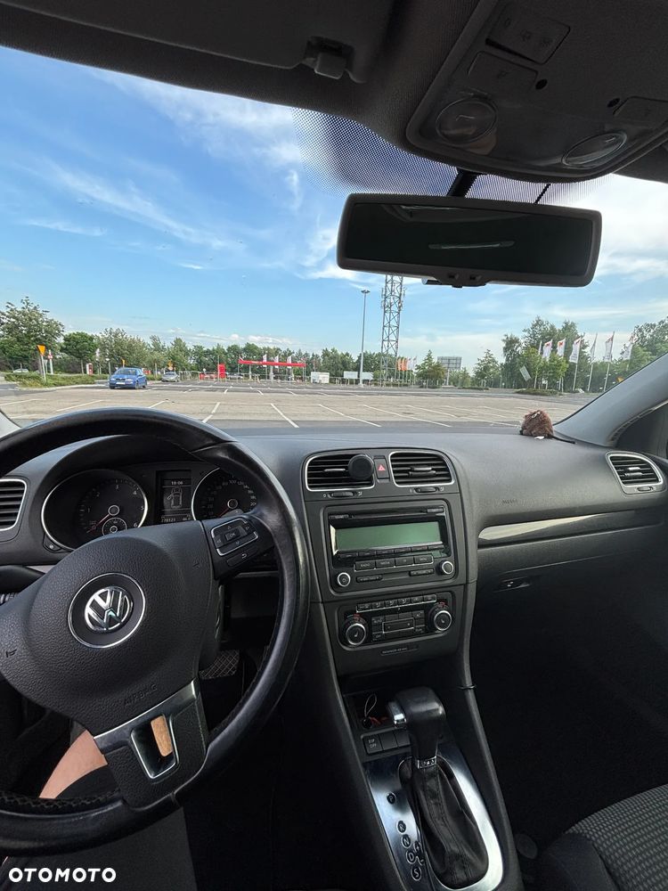 Volkswagen Golf - 10