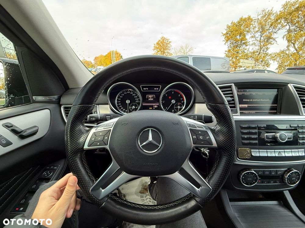 Mercedes-Benz ML 350 BlueTec 4-Matic - 16