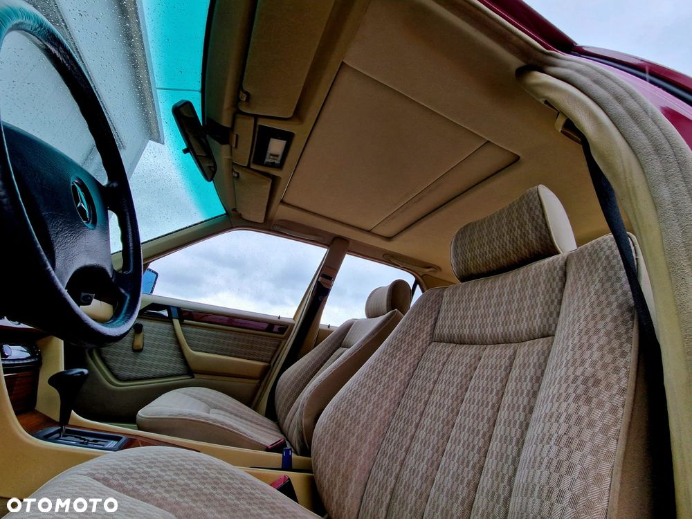 Mercedes-Benz W124 (1984-1993) - 16