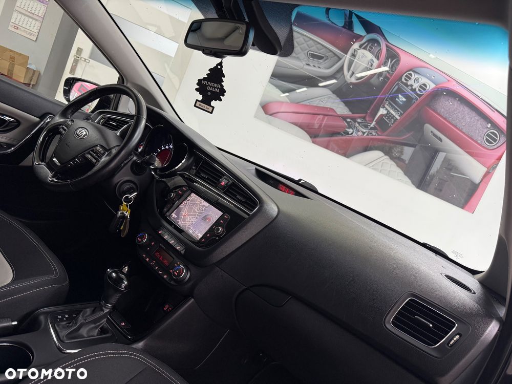 Kia Ceed 1.6 GDI M DCT - 38
