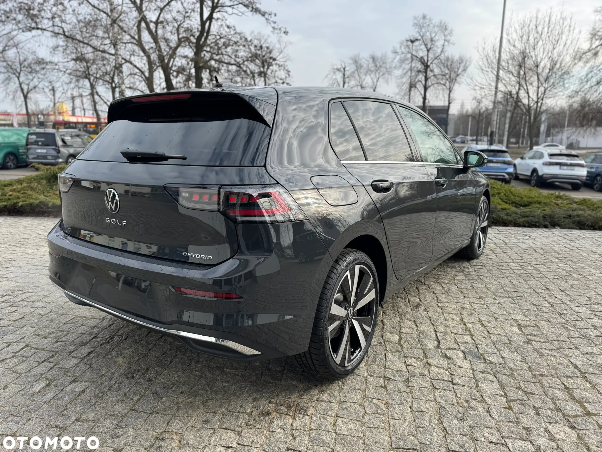 Volkswagen Golf - 6