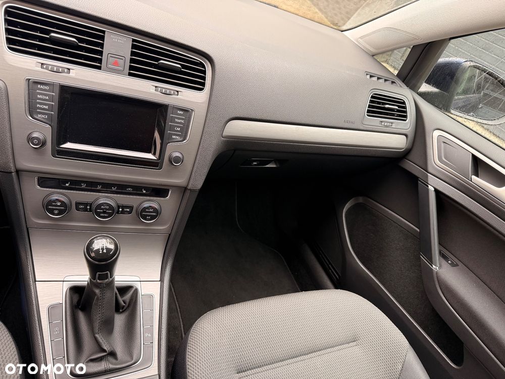 Volkswagen Golf 1.6 TDI Comfortline - 20