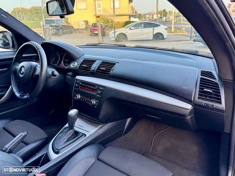 BMW 120 d Aut. Limited Edition Lifestyle c/ M Sport Pack - 8
