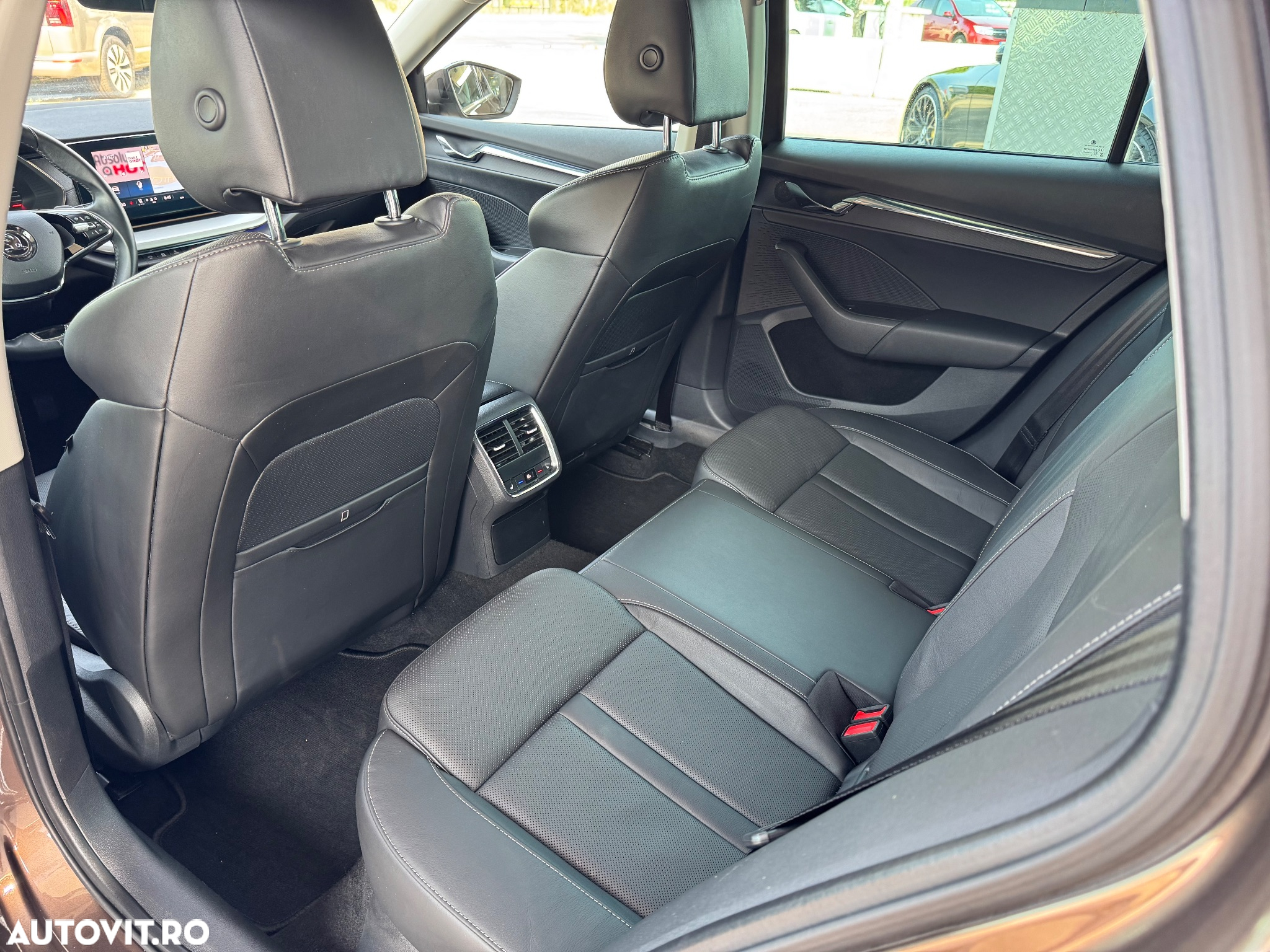 Skoda Octavia Combi Diesel 2.0 TDI DSG Ambition - 18