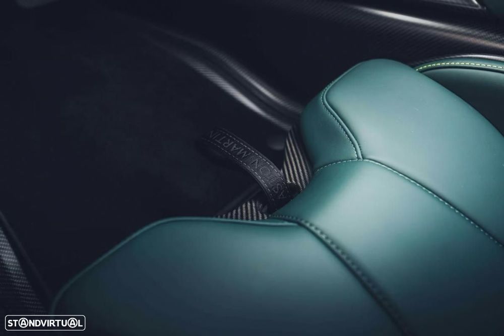 Aston Martin Valhalla - 11