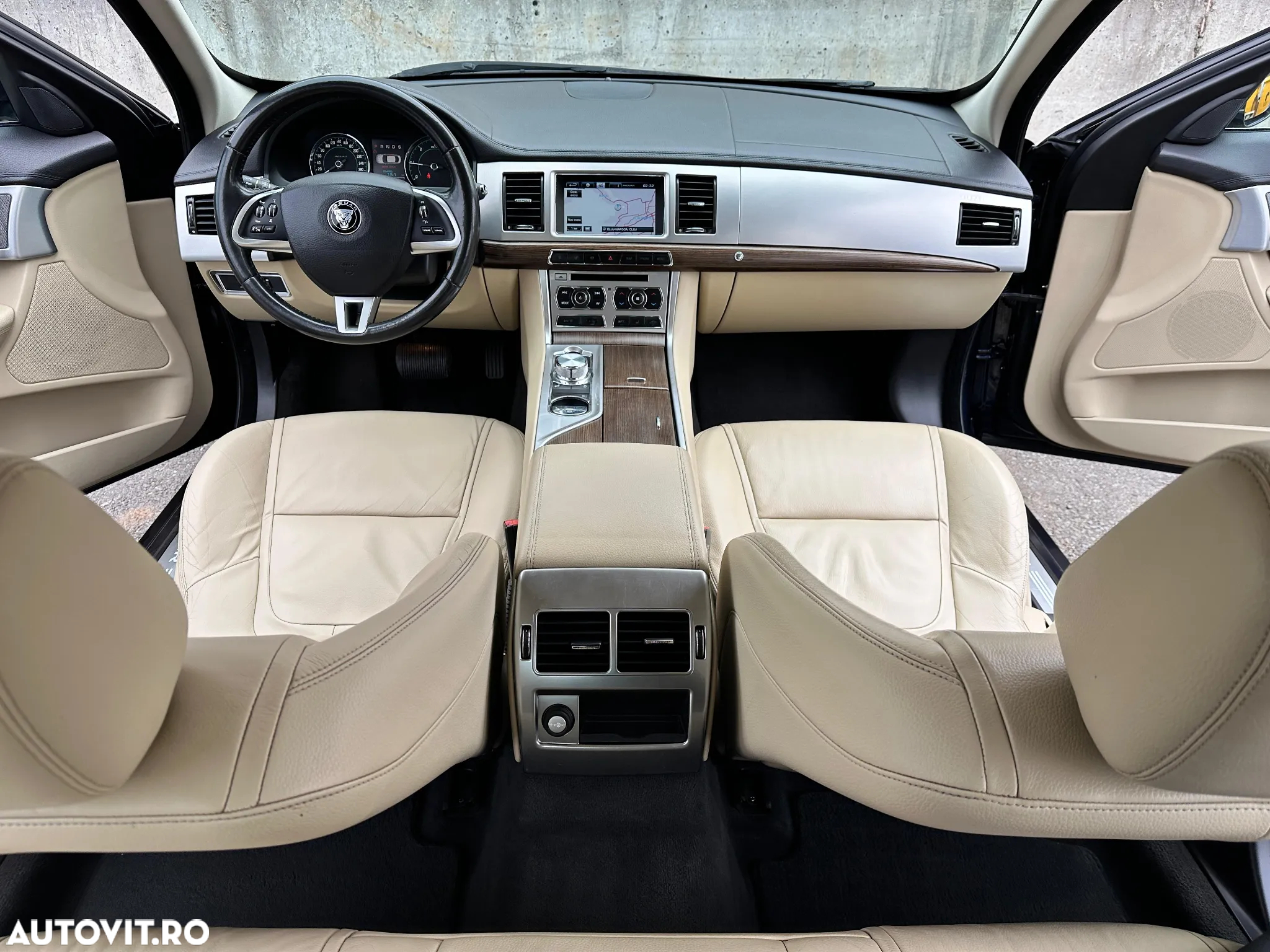Jaguar XF 2.2D - 5
