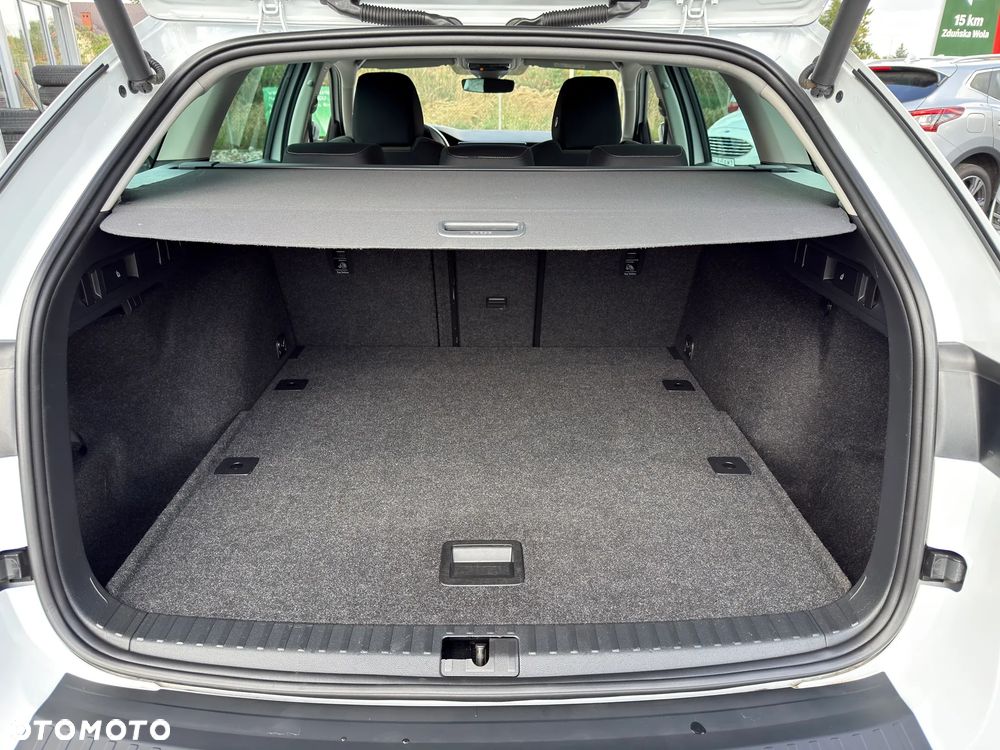 Skoda Octavia 2.0 TDI DSG 4x4 Scout - 17