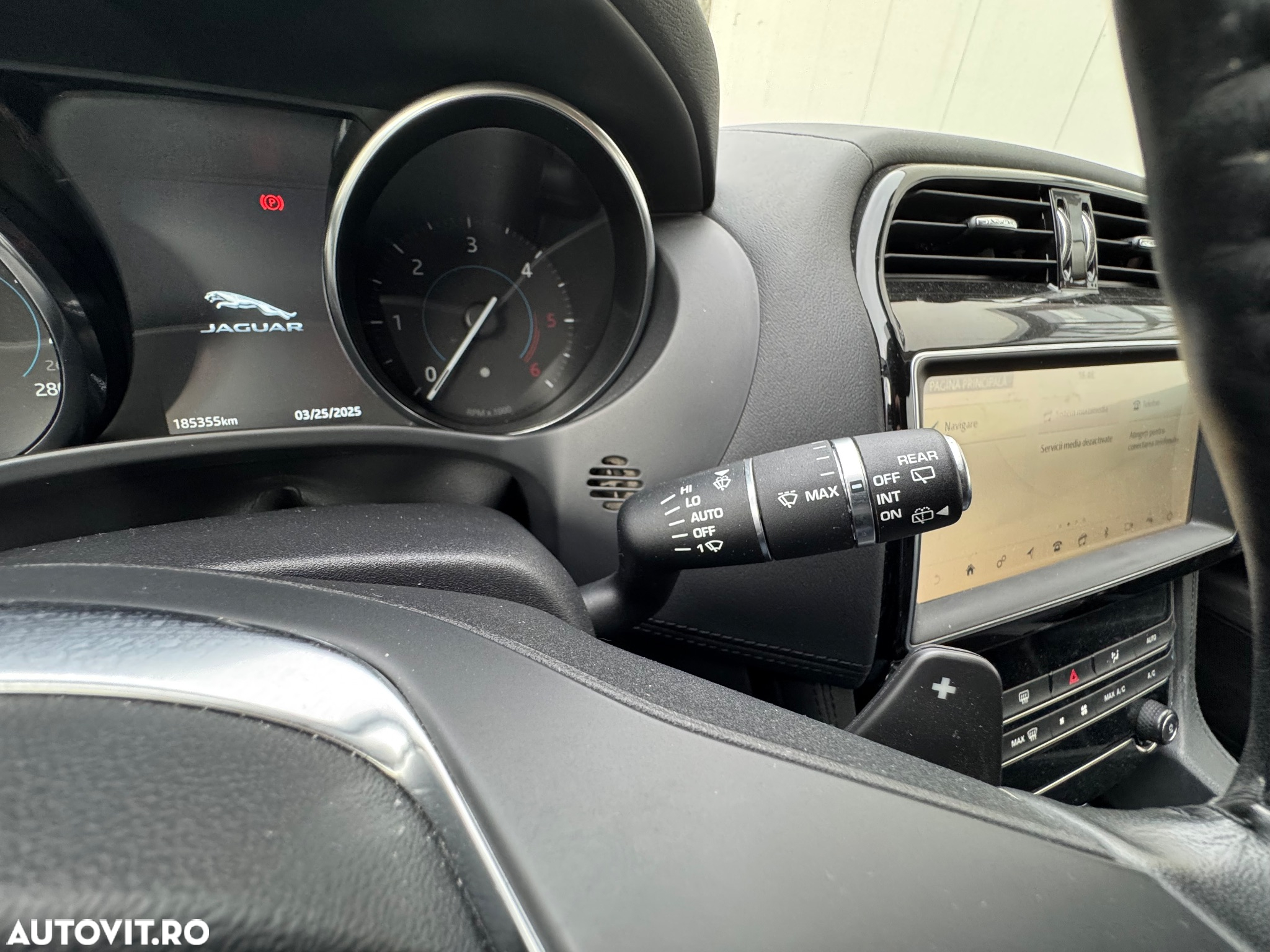 Jaguar F-Pace 20d AWD Aut. Prestige - 25