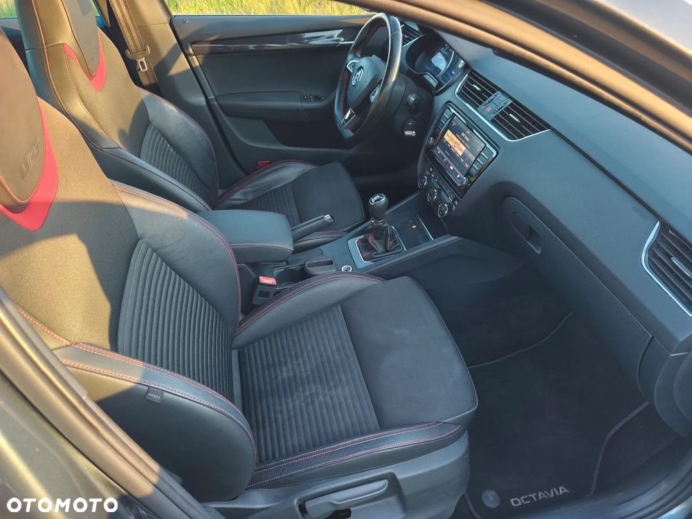 Skoda Octavia 2.0 TDI (Green tec) RS - 16