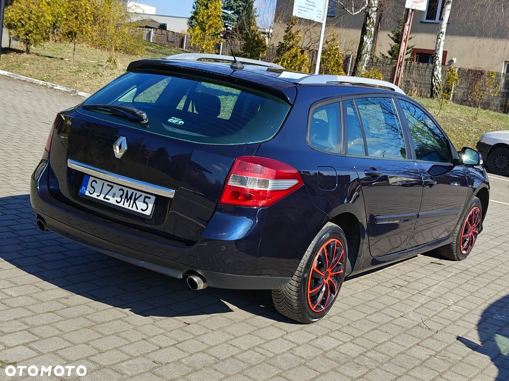 Renault Laguna 2.0 dCi FAP Initiale - 11