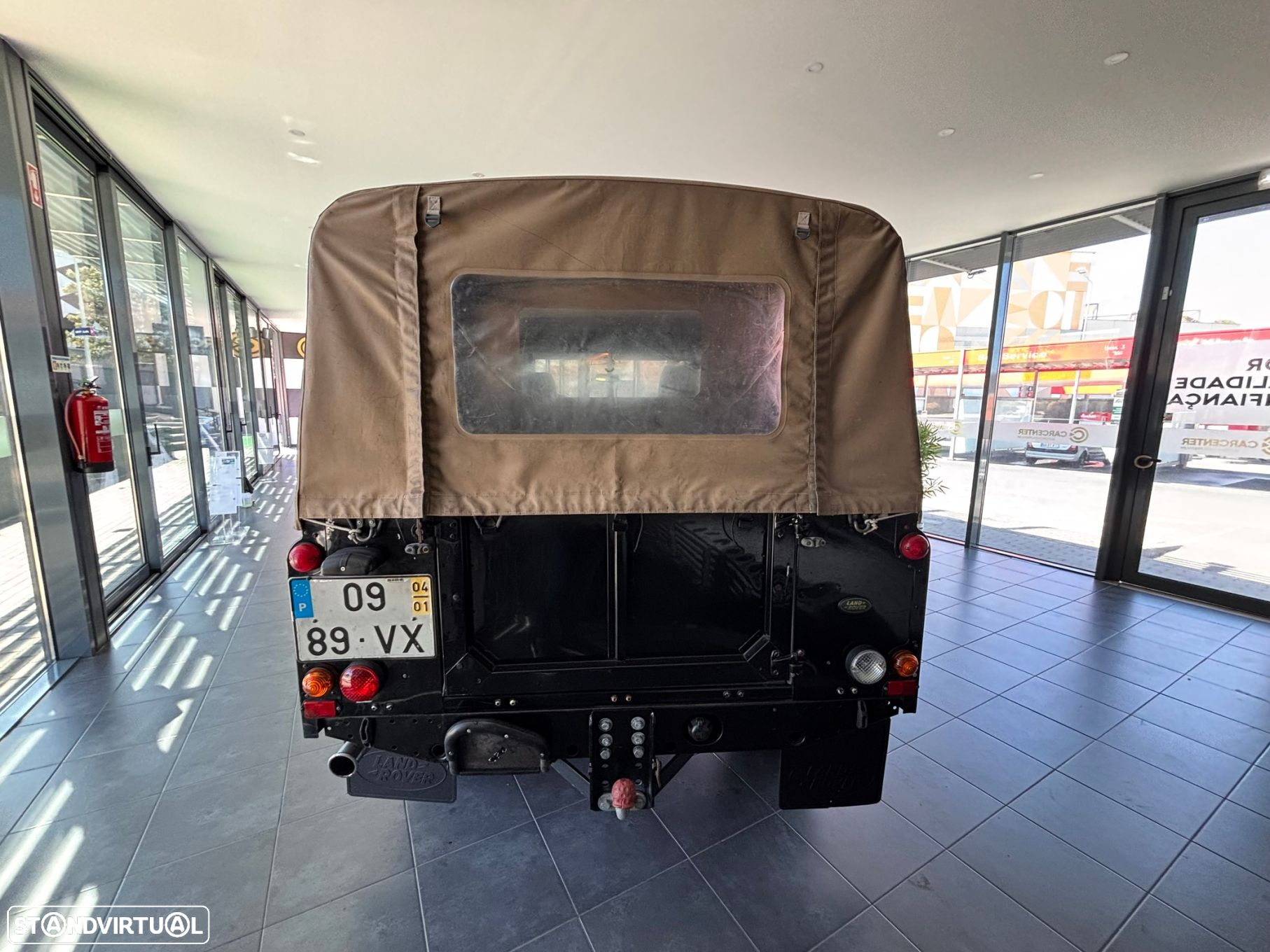 Land Rover Defender 130 CD 2.5 Td5 E - 12