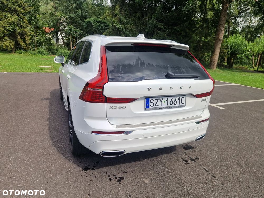 Volvo XC 60 B5 D AWD Geartronic Momentum - 8