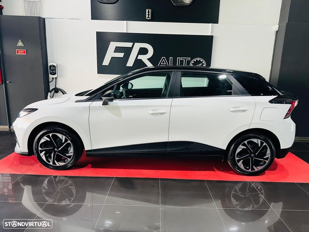 MG MG4 51 kWh Standard - 10