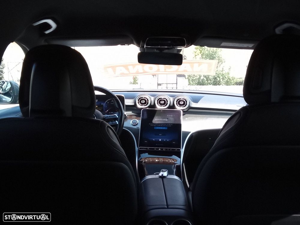 Mercedes-Benz C 220 d AMG Line — fotografia 13
