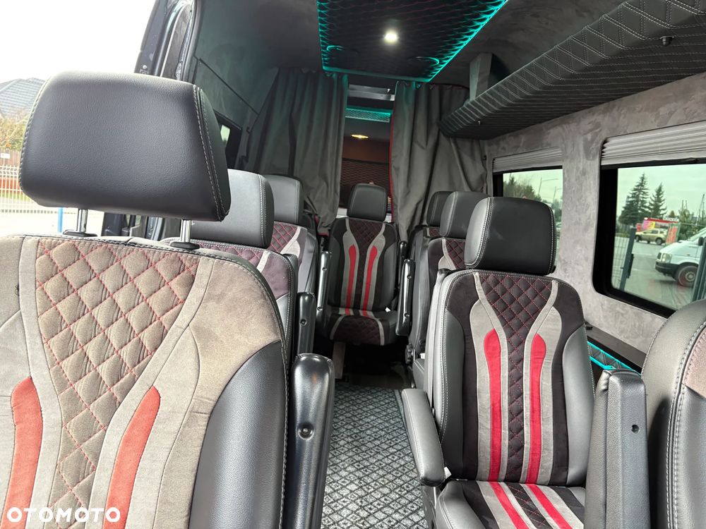 Mercedes-Benz Sprinter 907.255 - 23