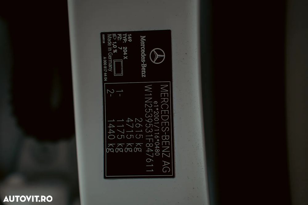 Mercedes-Benz GLC 300 e 4MATIC - 36