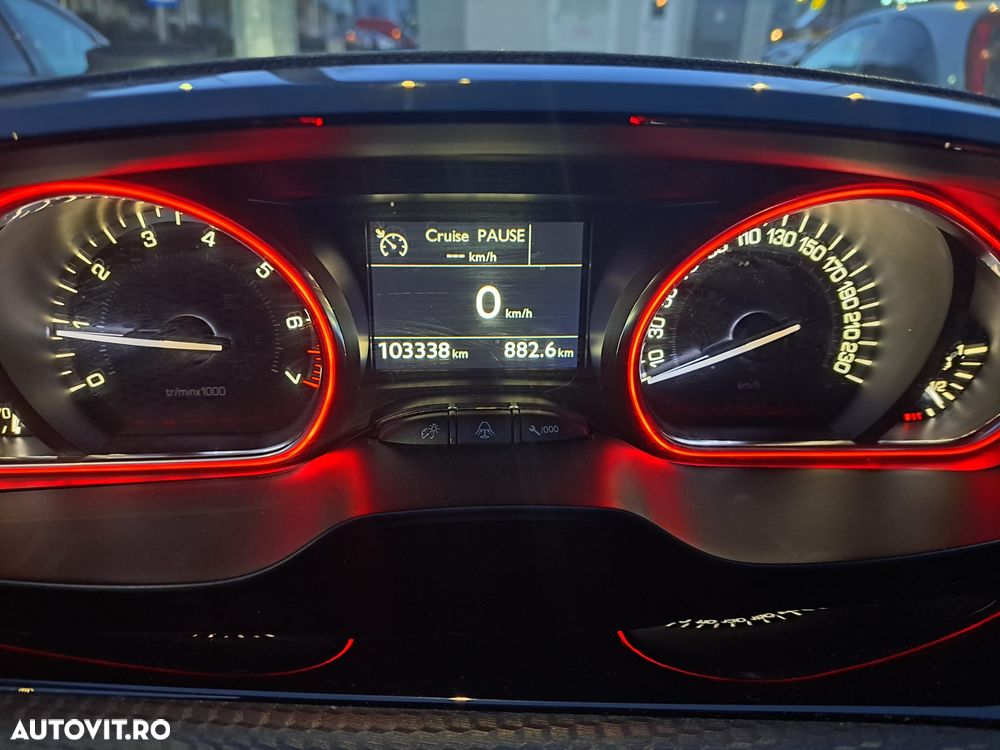 Peugeot 2008 1.2 PureTech Turbo S&S GT-Line - 9