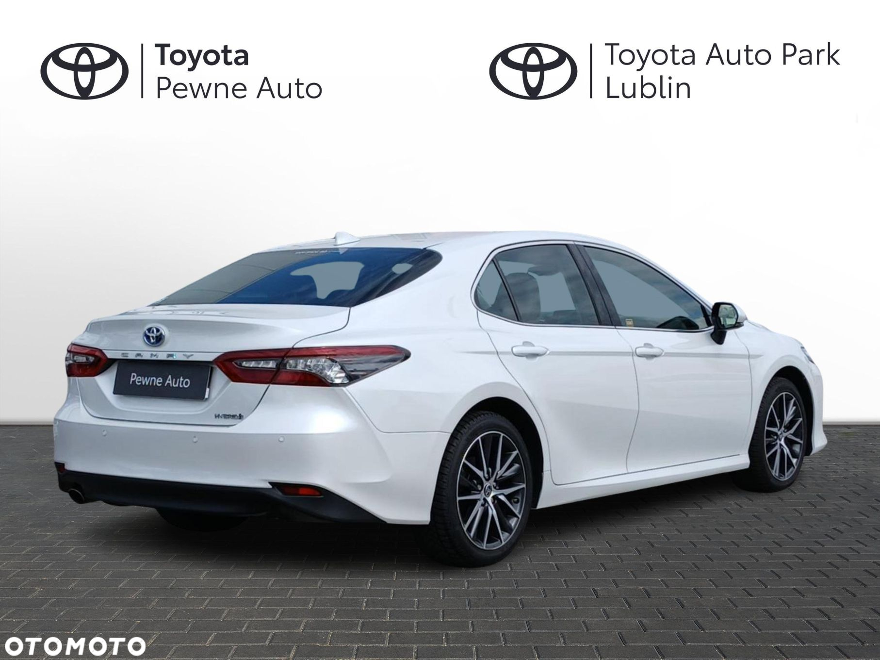 Toyota Camry - 5