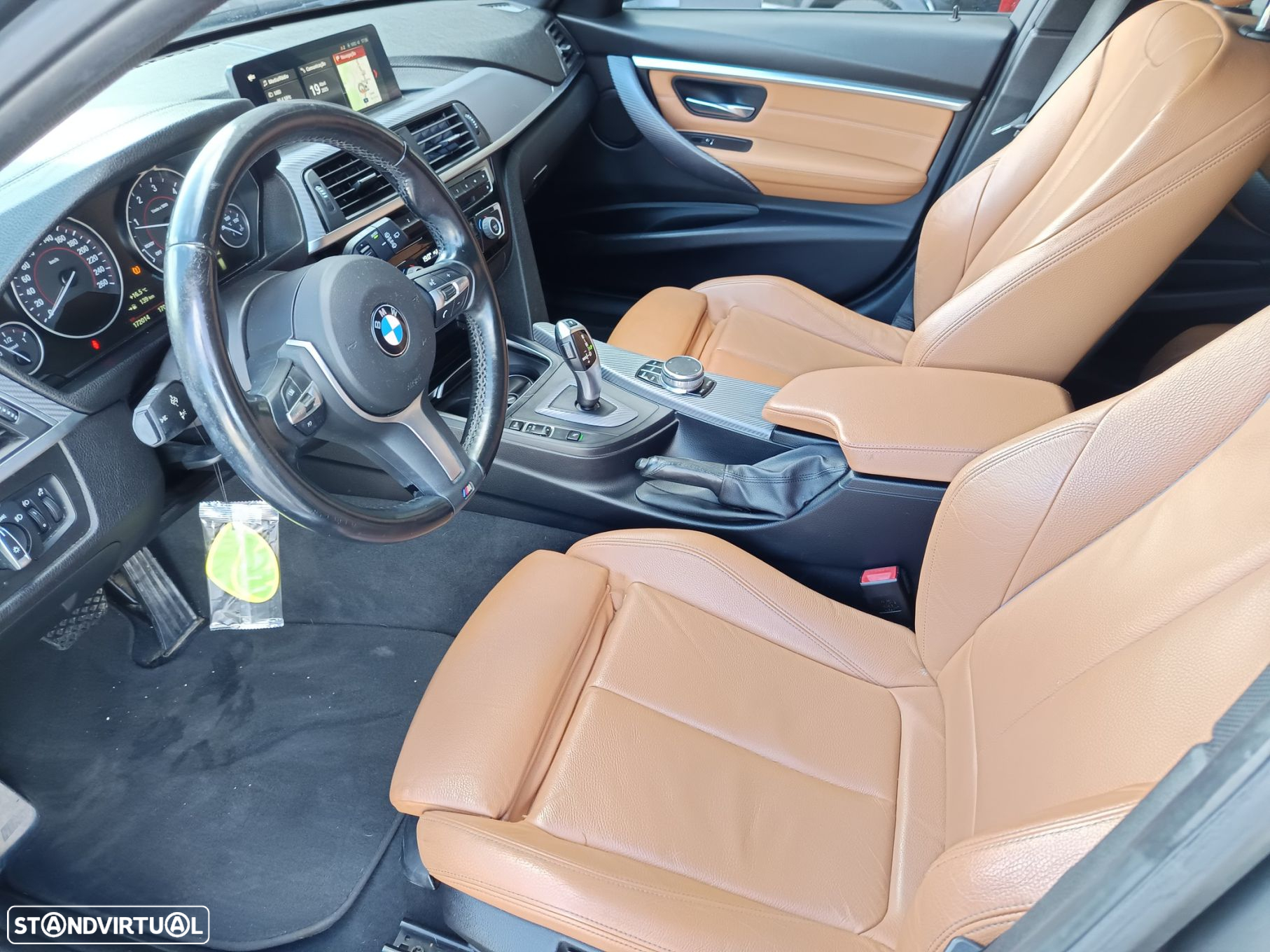 BMW 318 d Touring Pack M Auto - 28