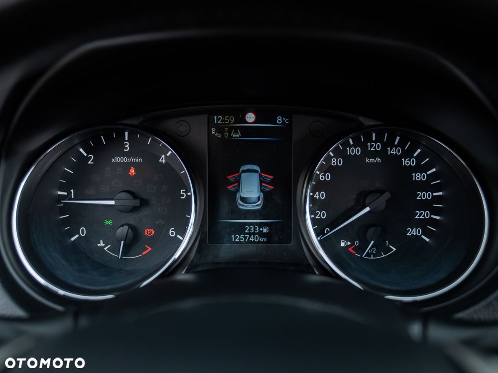 Nissan Qashqai 1.6 dCi TEKNA - 34