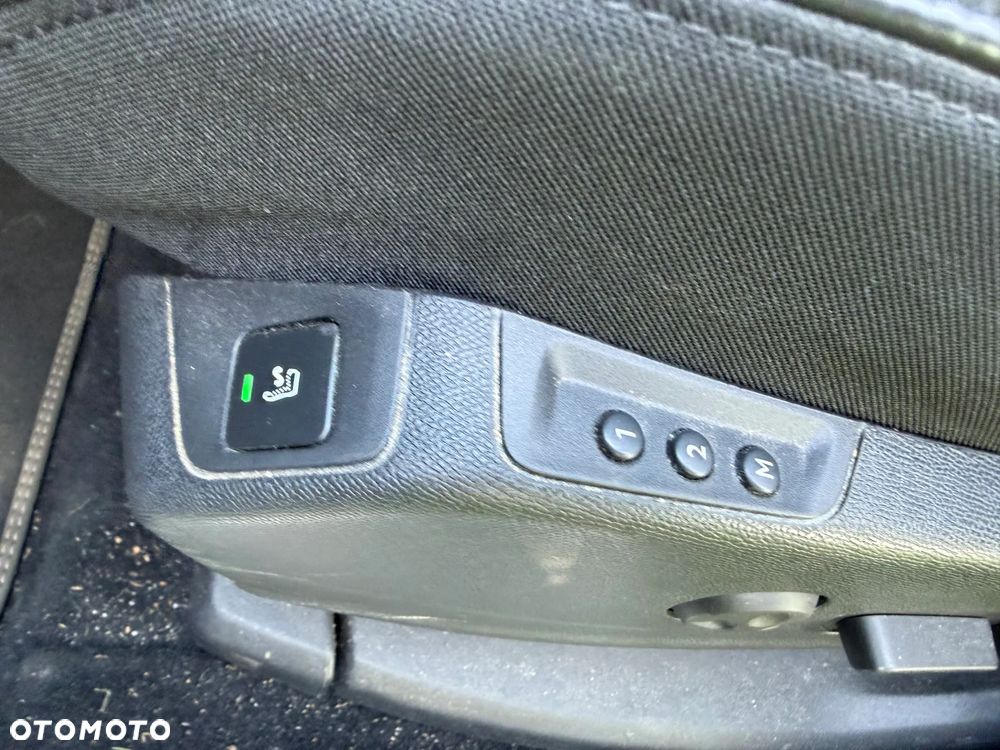 Peugeot 5008 BlueHDi 180 EAT8 GT - 17