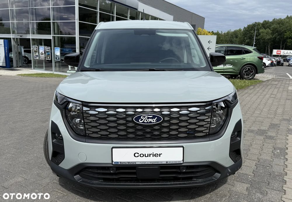 Ford E-Transit Courier Van - 6