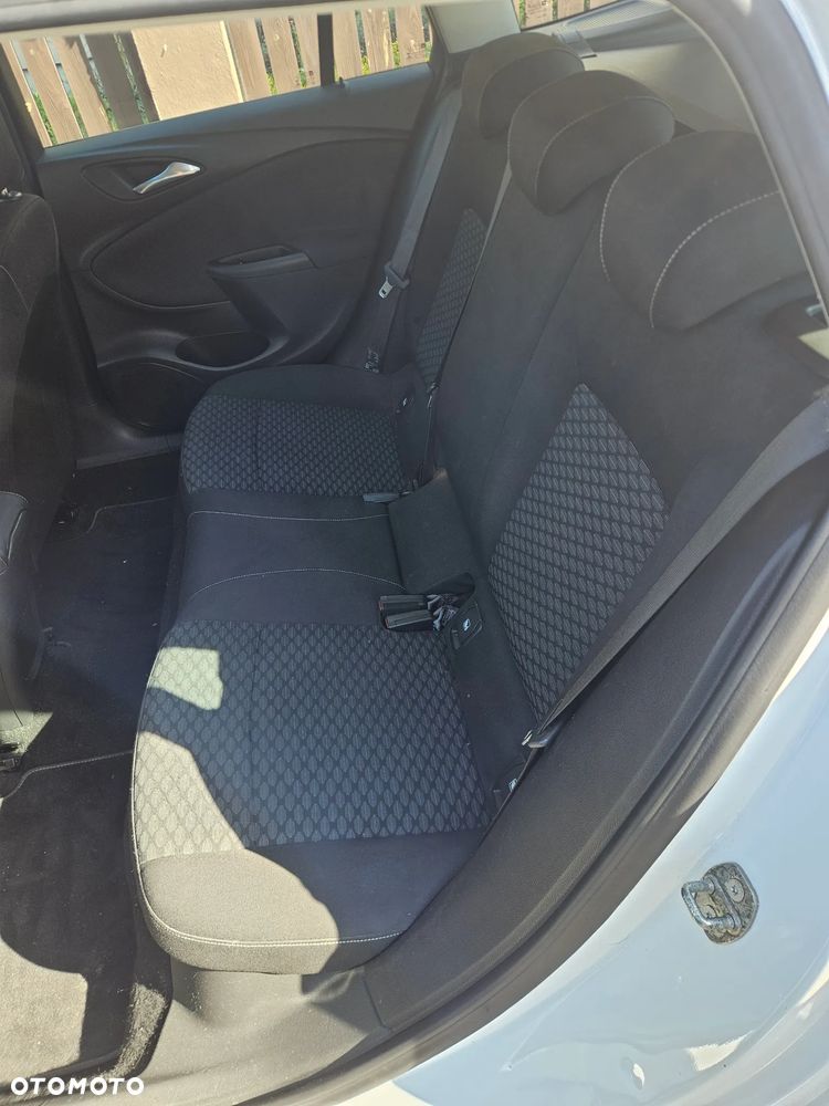 Opel Astra 1.4 T Enjoy - 15