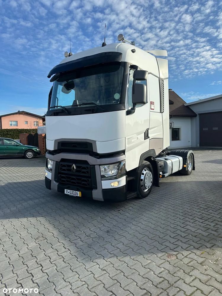 Renault Premium - 1