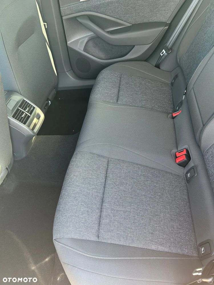 Skoda Superb 2.0 TDI SCR Essence DSG - 9