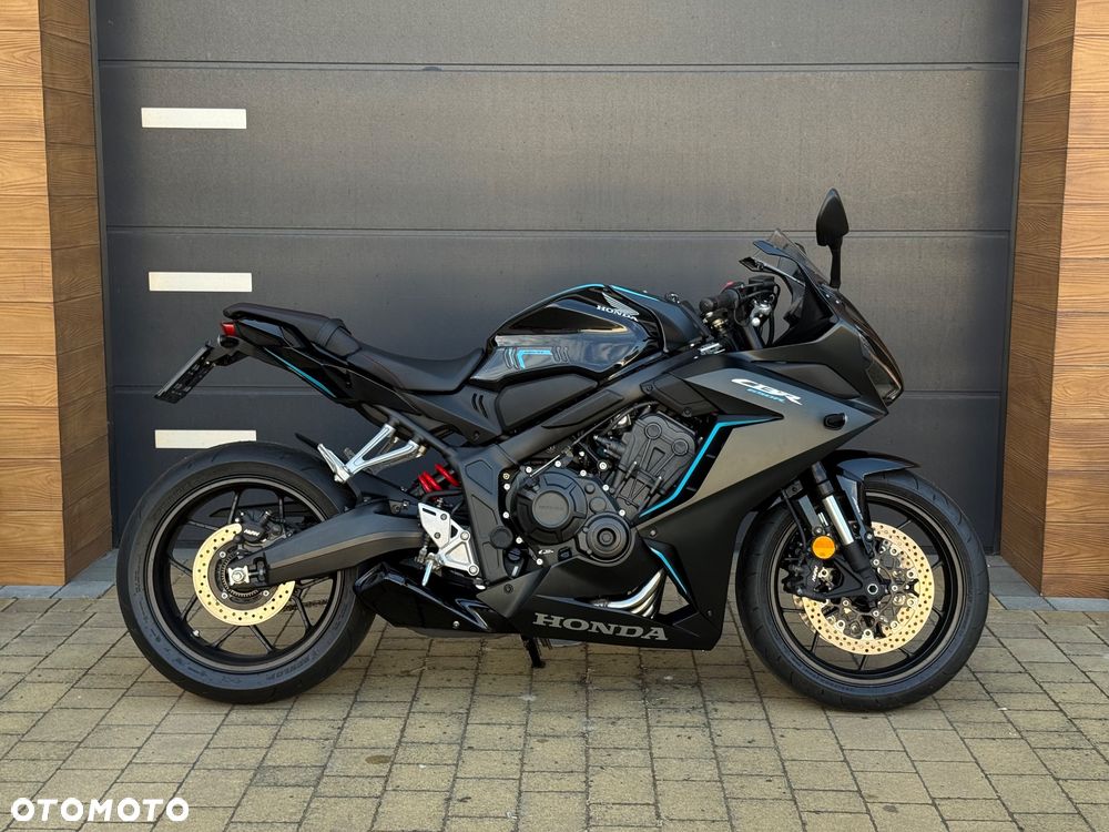 Honda CBR - 7