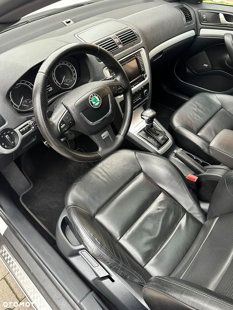 Skoda Octavia 2.0 TDI DPF DSG RS - 14