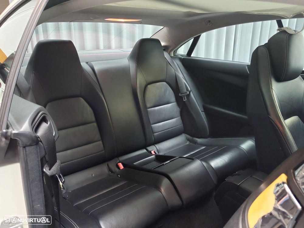 Mercedes-Benz E 250 CGi Classic BlueEfficiency - 20