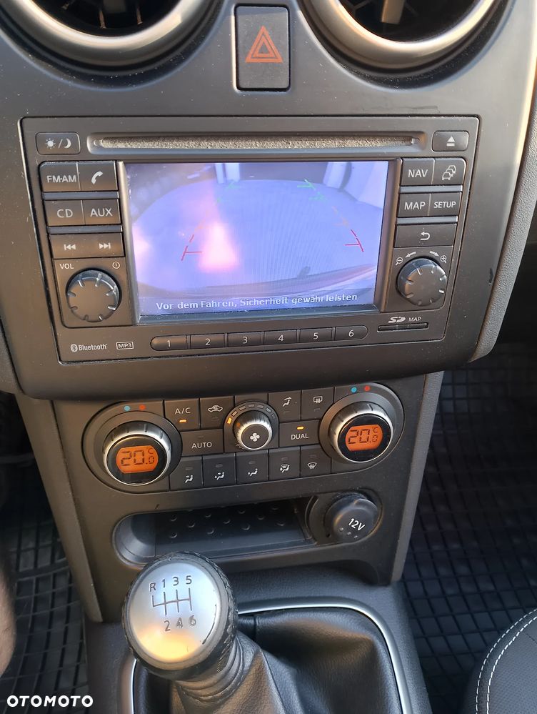 Nissan Qashqai+2 - 22