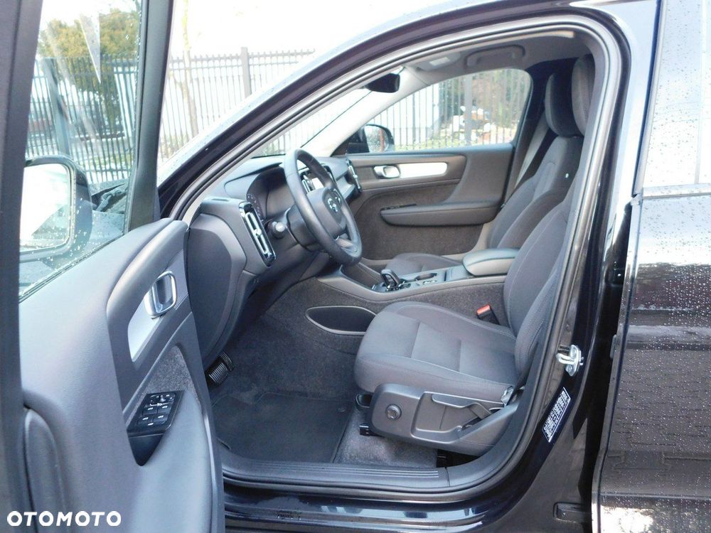 Volvo XC 40 D3 Momentum - 8