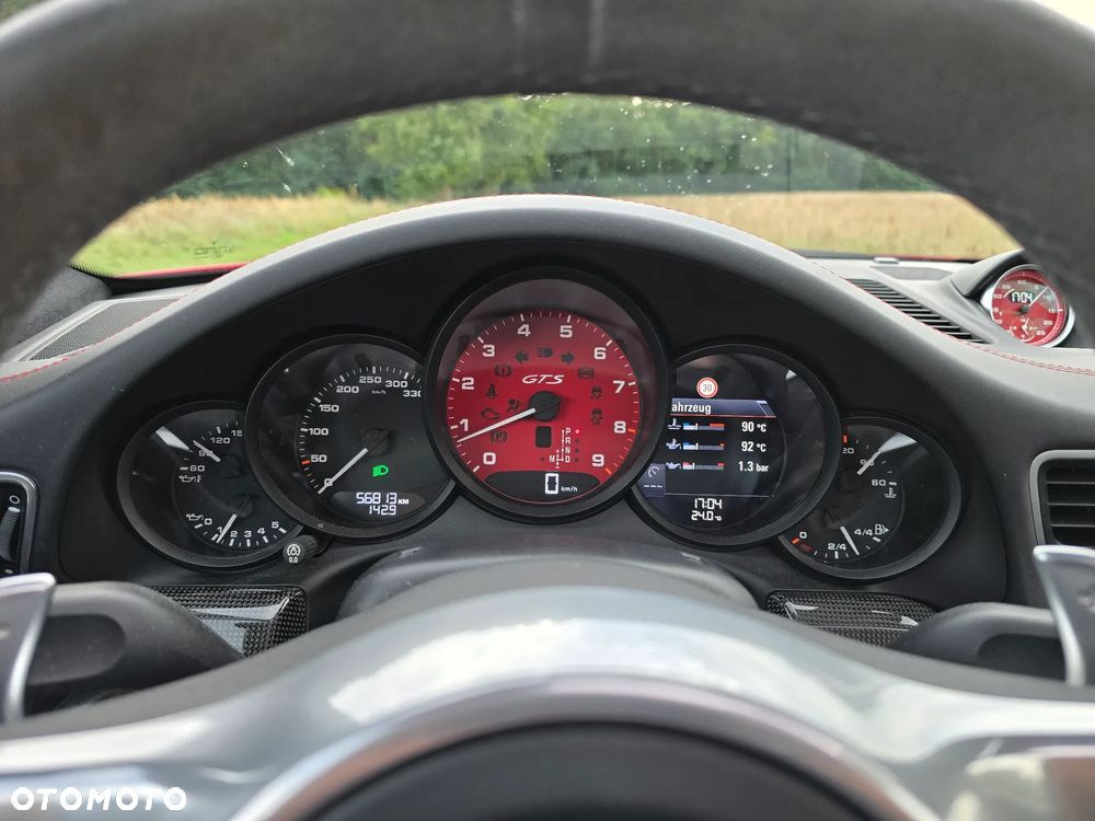 Porsche 911 Carrera 4 GTS PDK - 7