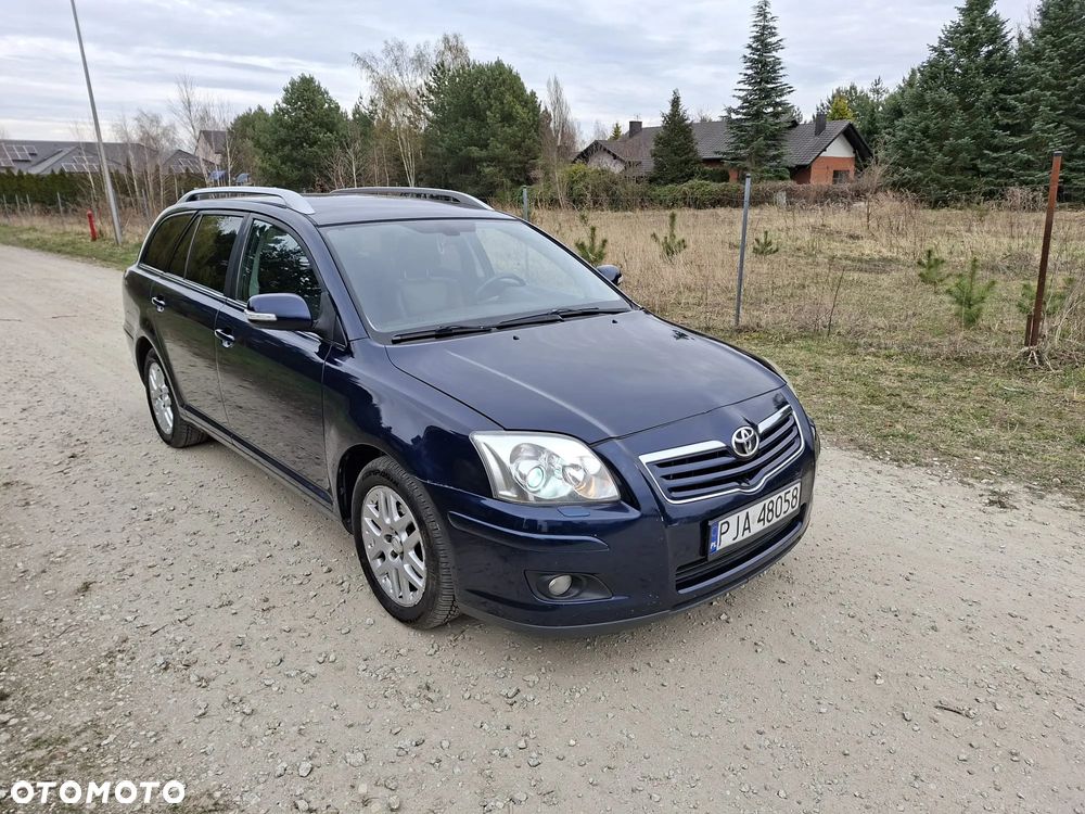 Toyota Avensis 2.0 D-4D Travel - 1
