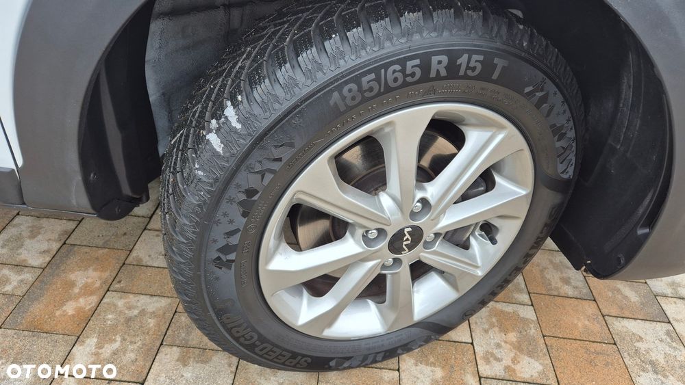 Kia Stonic 1.2 L - 22