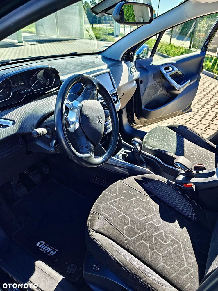 Peugeot 2008 - 5