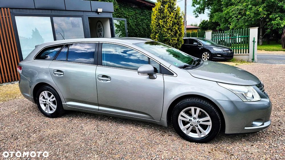 Toyota Avensis 2.0 Sol plus NAVI - 7