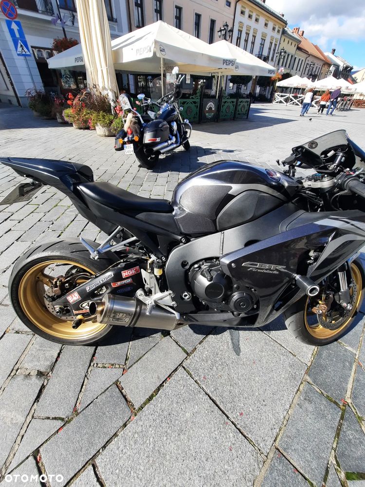 Honda CBR - 12