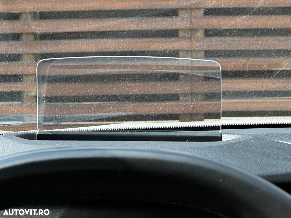 Citroën C4 PureTech 130 Stop&Start EAT8 SHINE - 35