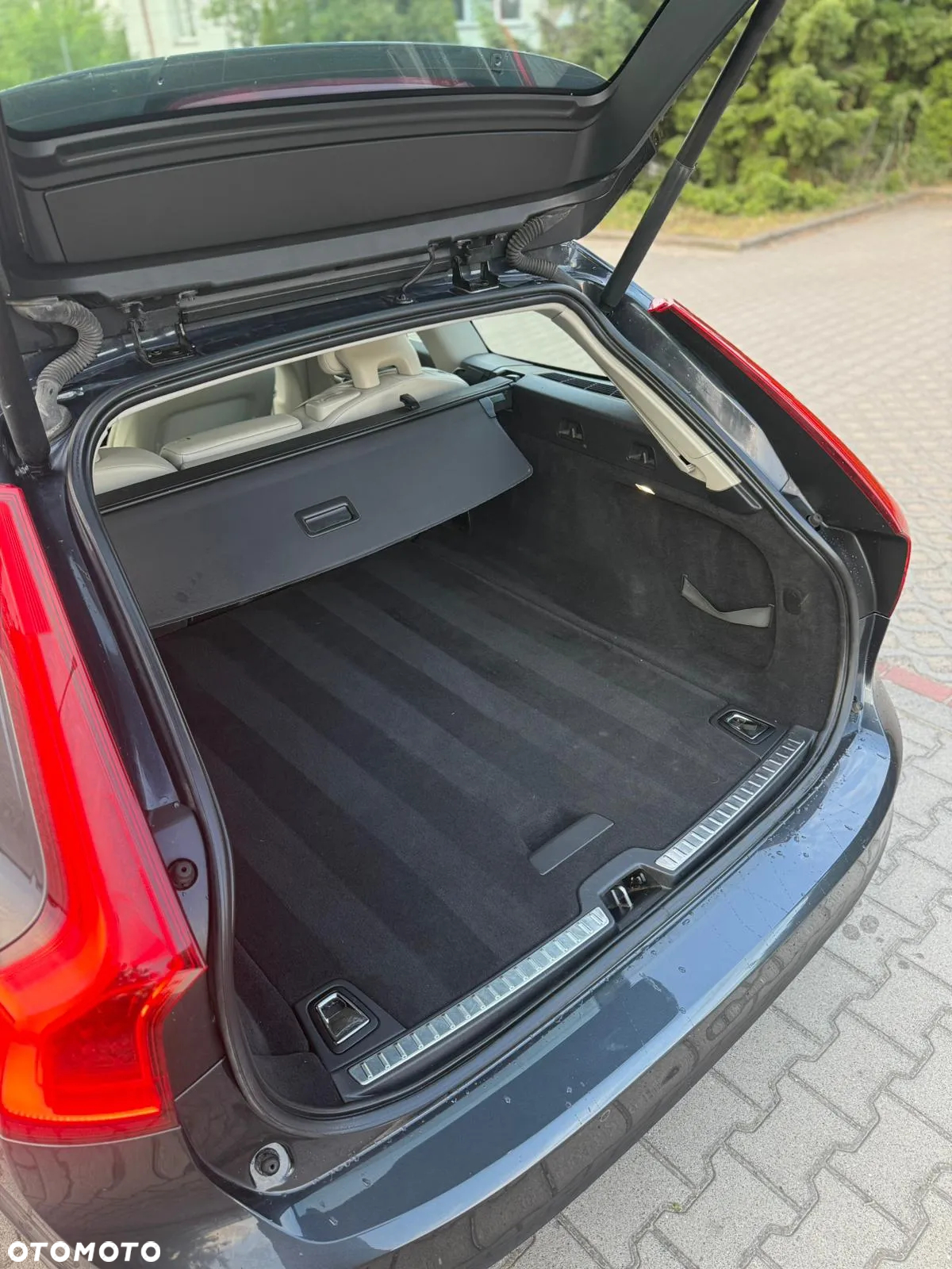 Volvo V90 D3 Momentum Pro - 11