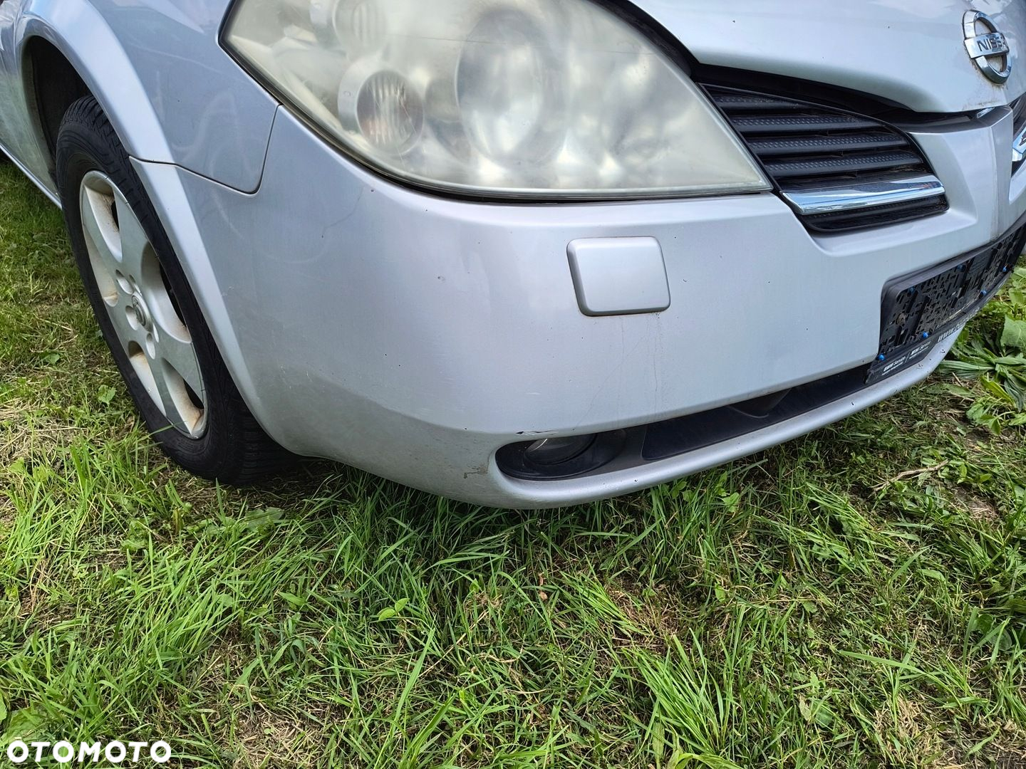 NISSAN PRIMERA P12 ZDERZAK PRZÓD PRZEDNI SPRYSK HALOGENY GRILL kpl. SREBRNY - 2