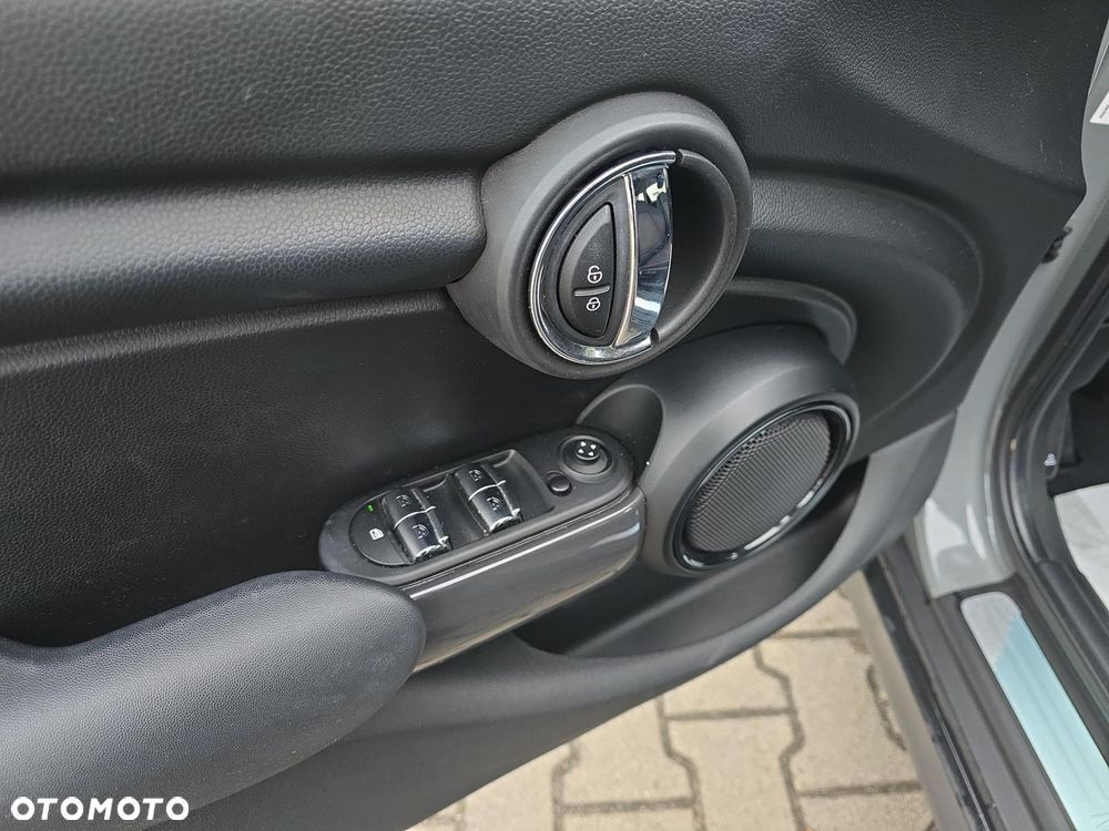 MINI ONE Standard - 10