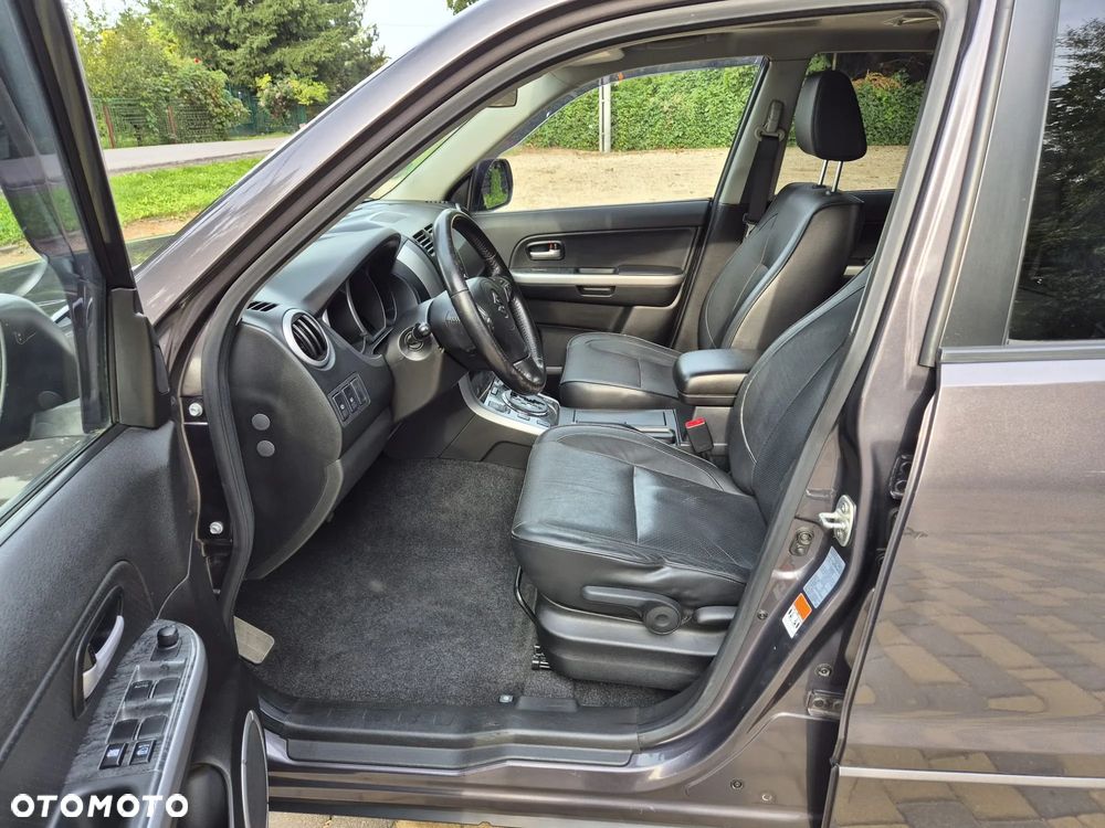 Suzuki Grand Vitara 2.4 De Luxe - 24