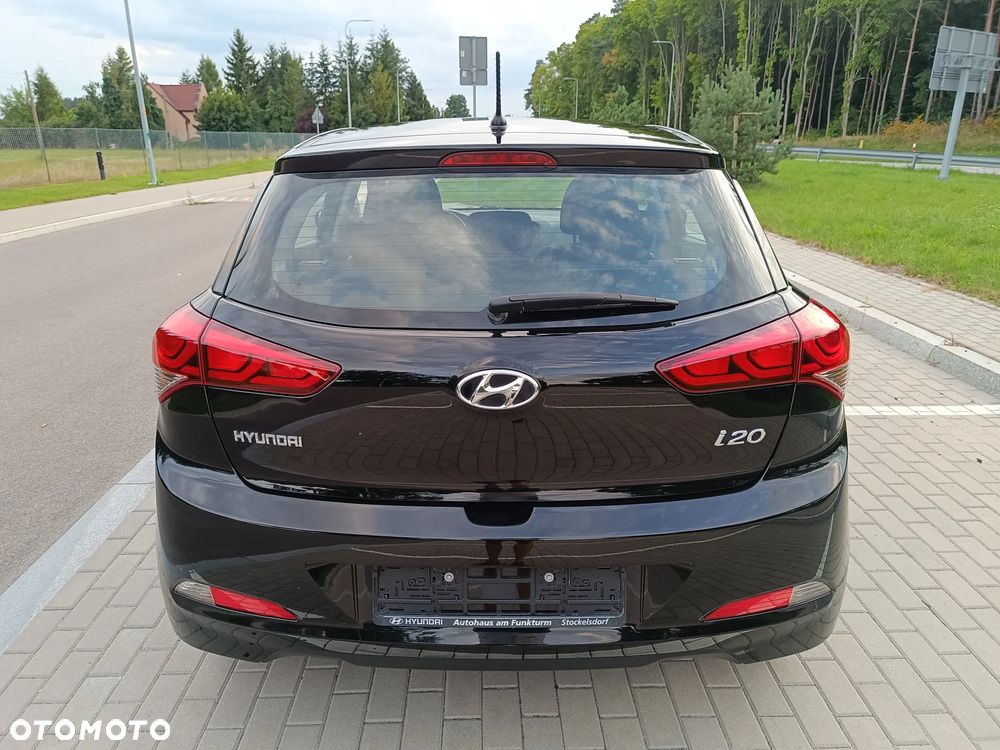Hyundai i20 blue 1.2 Classic - 9