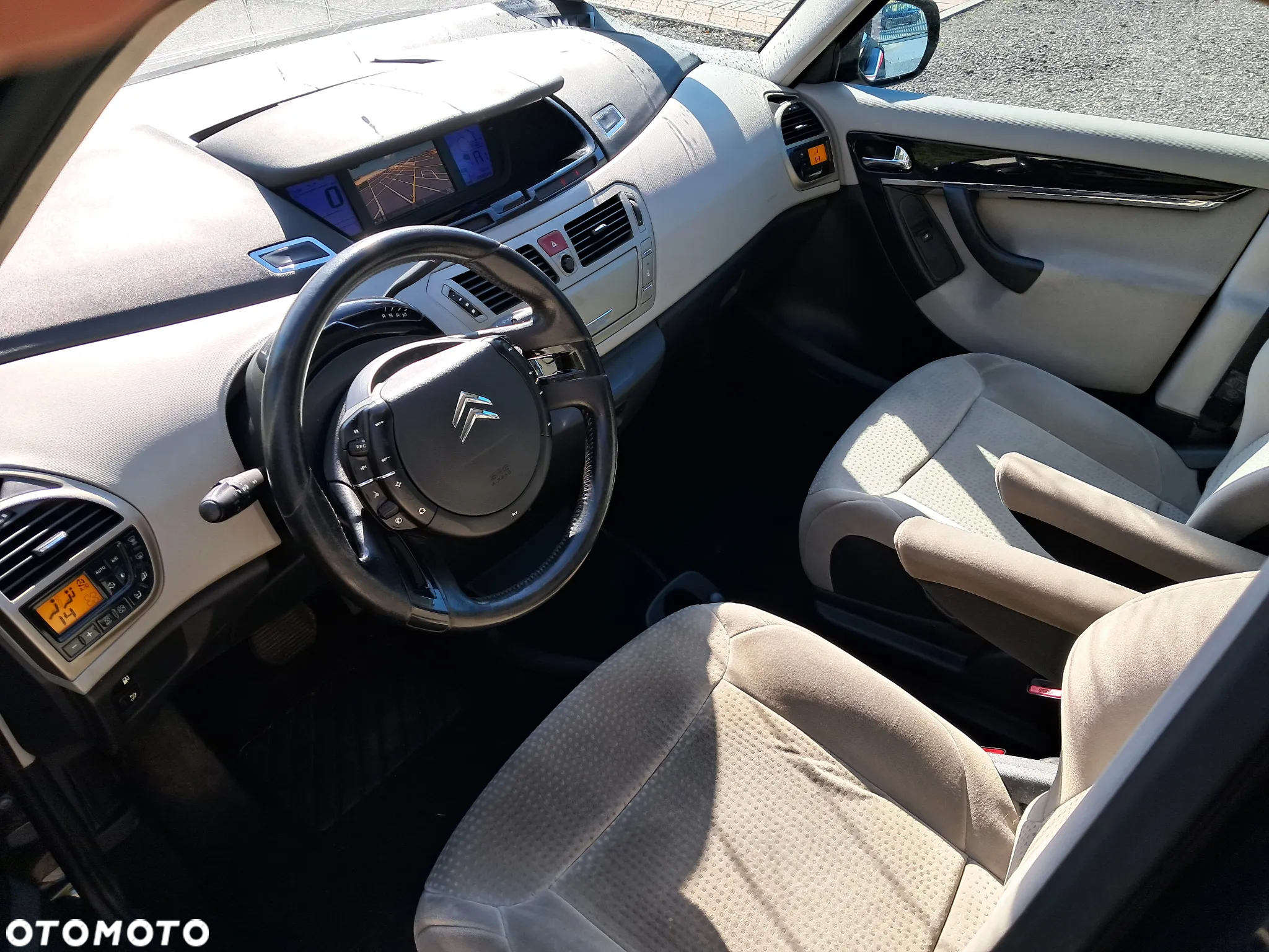 Citroën C4 2.0 HDi Exclusive - 8