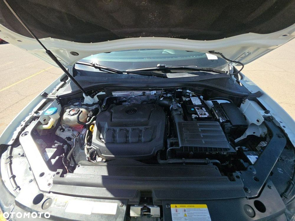 Volkswagen Tiguan - 12