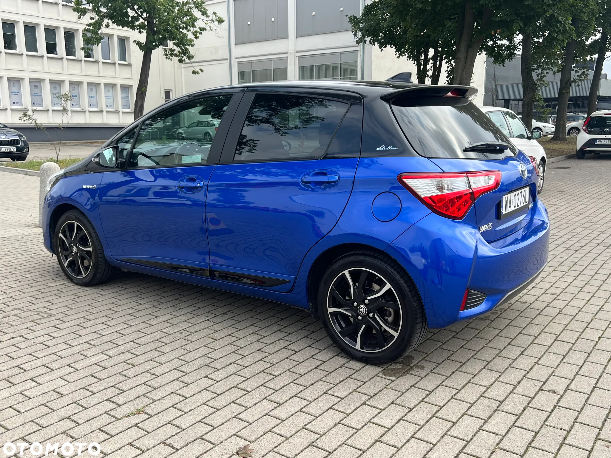 Toyota Yaris Hybrid 100 Selection Platinum - 2