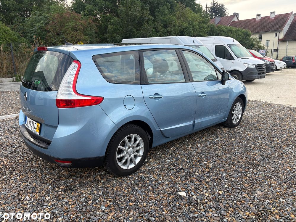 Renault Scenic 1.6 16V TomTom Edition - 9